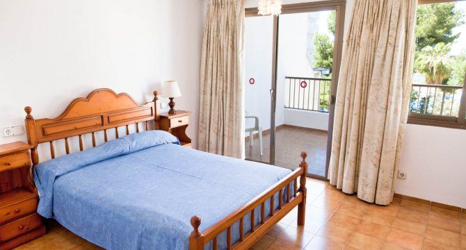 Apartamentos Vibra Riviera Sant Antoni de Portmany Extérieur photo